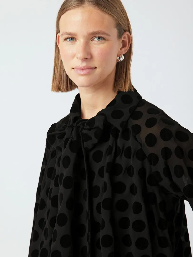 yasflocki_bluse_2.webp FLOCKI BLUSE*YAS Clearance