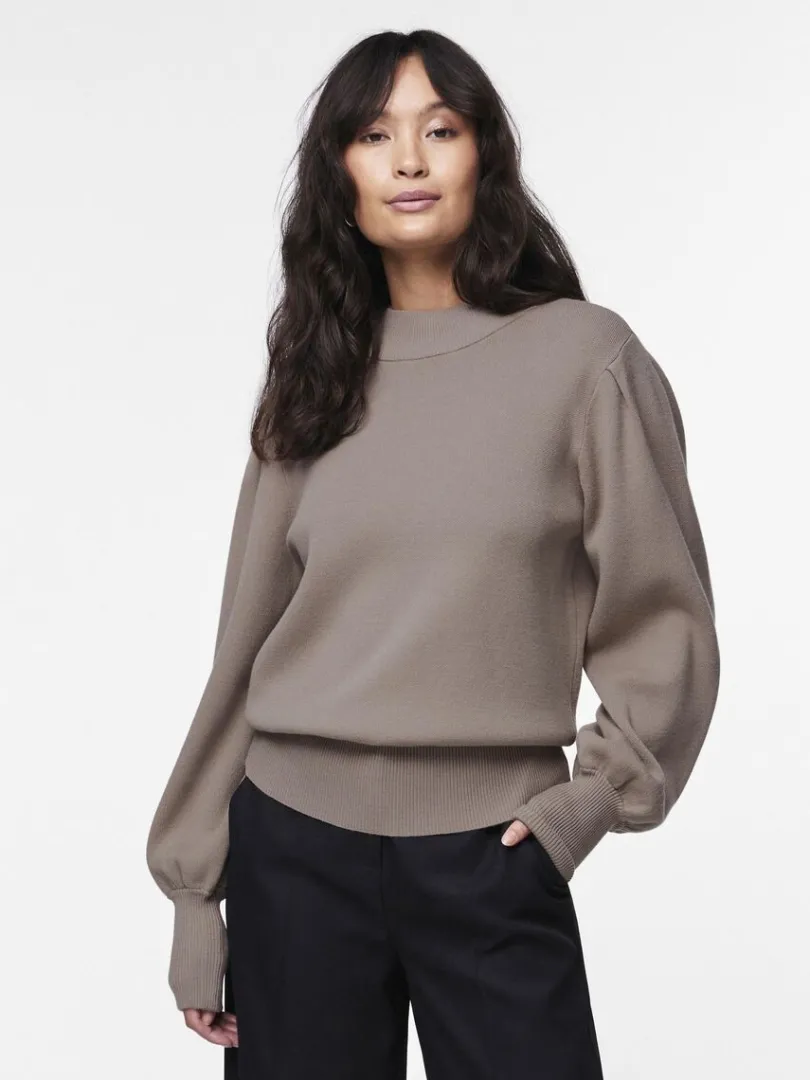 FONNY PULLOVER*YAS Store