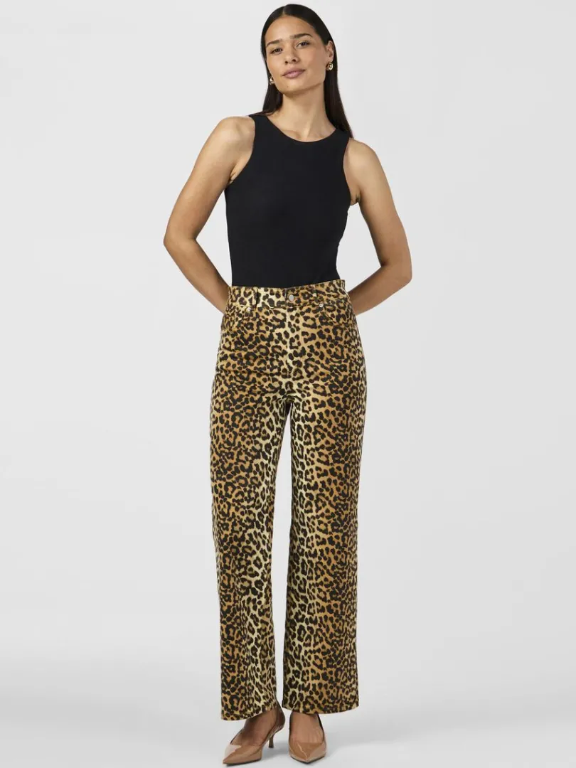 yasleonora_jeans_3-3.webp LEONORA JEANS*YAS Hot