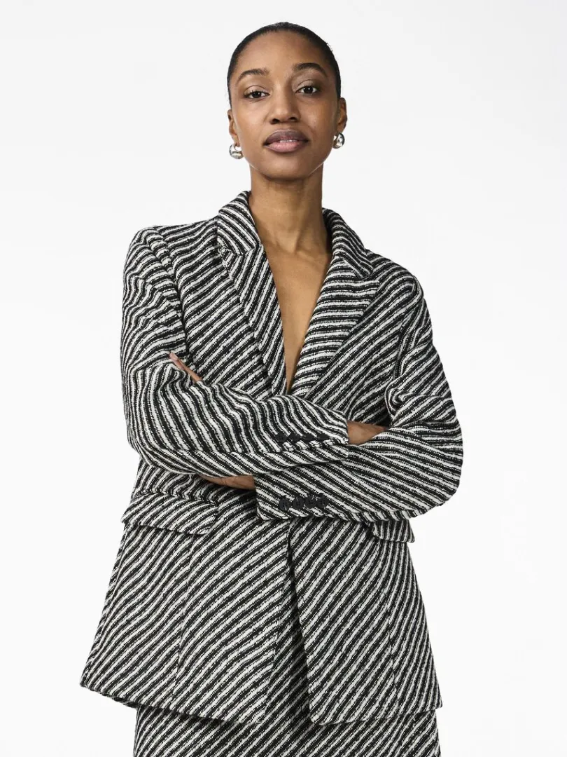 PEPPY BLAZER*YAS Shop