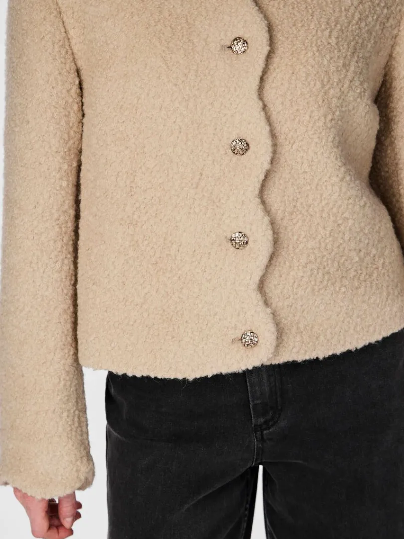 yasserana_jacke_5.webp SERANA JACKE*YAS Store