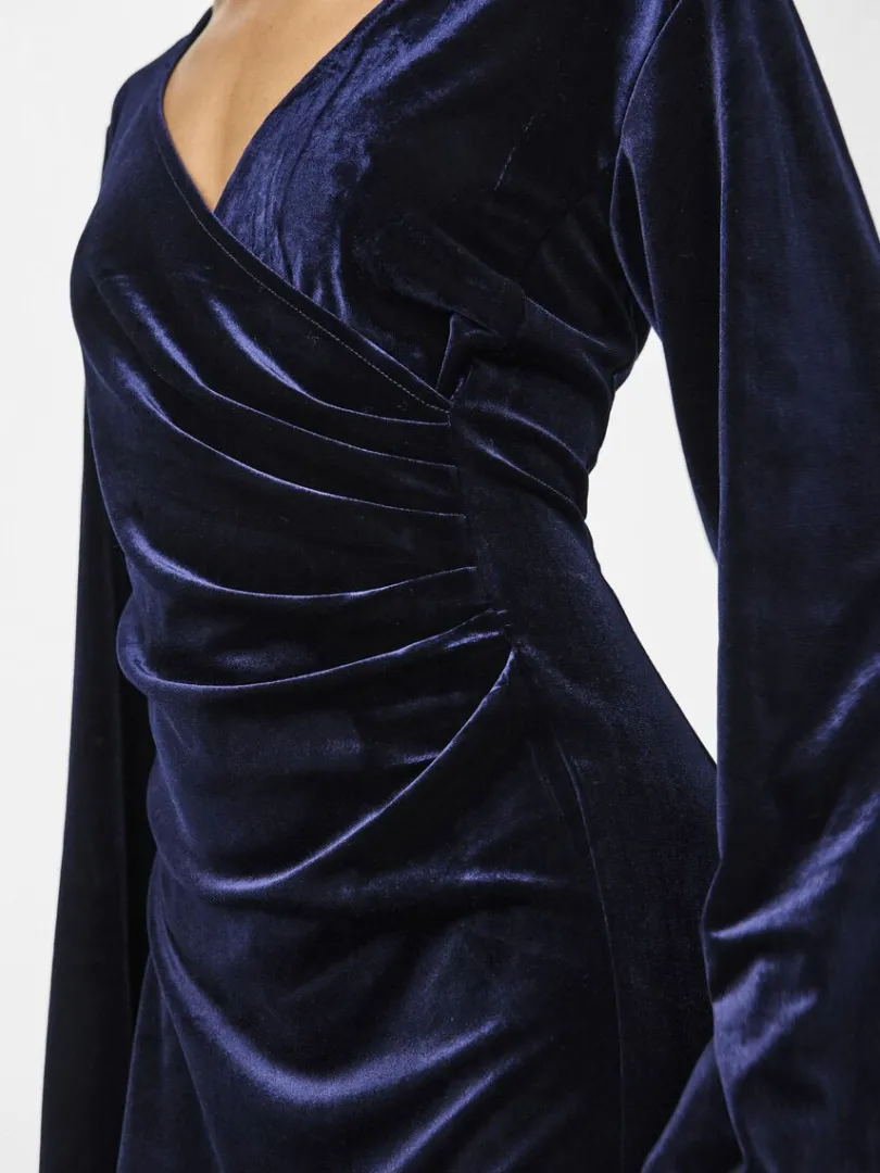 yassiva_midikleid_2-1.webp SIVA MIDIKLEID*YAS Store
